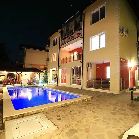 Blue Dream Deluxe Maisonette *